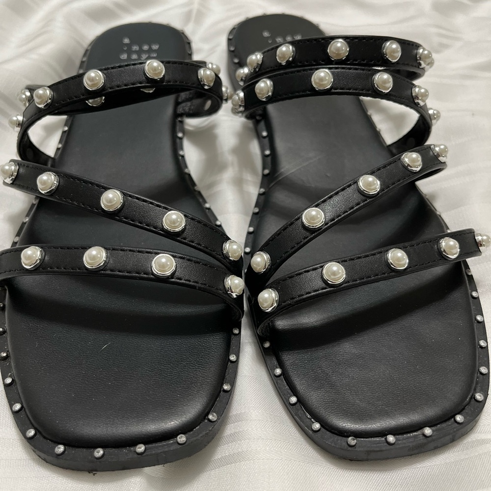 Black Pearl-Studded Women's Sandals